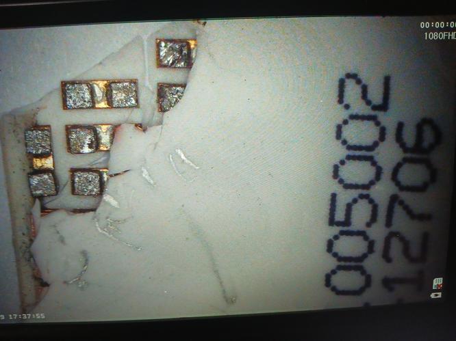 Структура Пельтье внутри манипулы — увеличено Чип Пельтье в ручке — фото через микроскоп