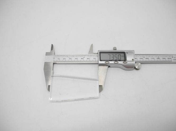 Световой выход ручки: призма и стекло Оптическая система манипулы — призма и стекло